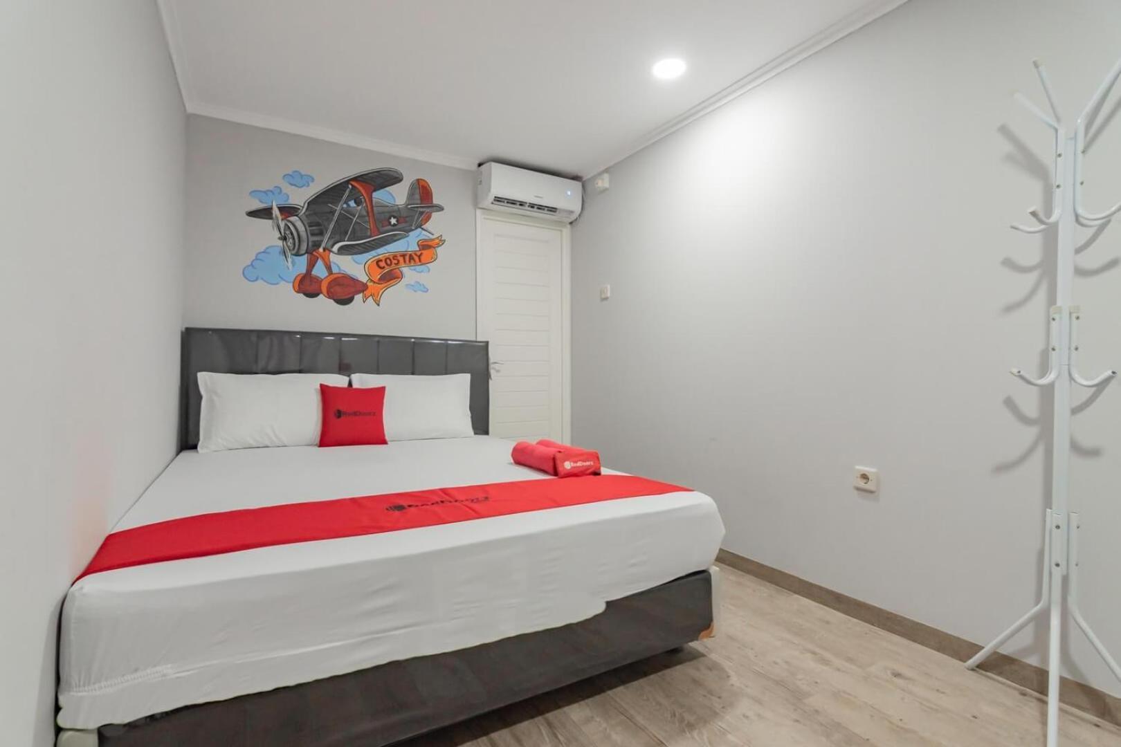 Reddoorz Plus Near Lembang Park & Zoo Экстерьер фото