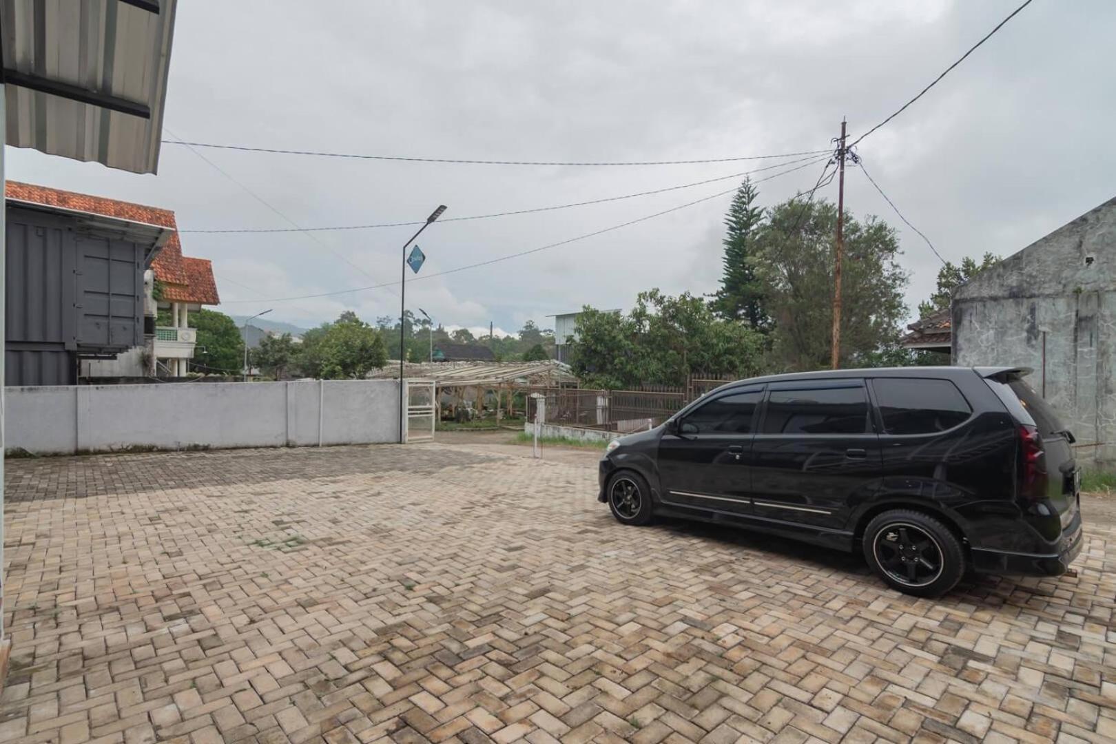 Reddoorz Plus Near Lembang Park & Zoo Экстерьер фото