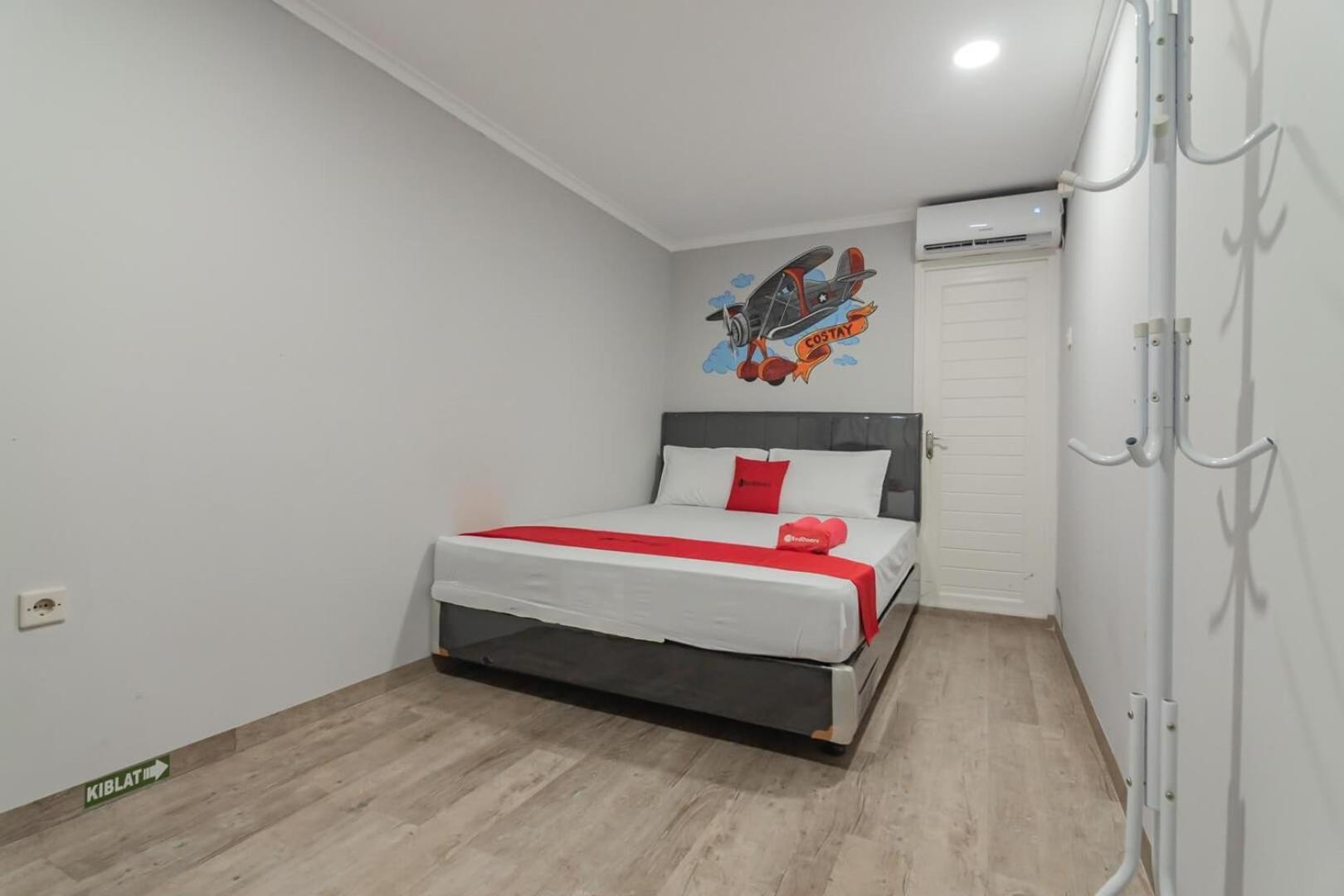 Reddoorz Plus Near Lembang Park & Zoo Экстерьер фото